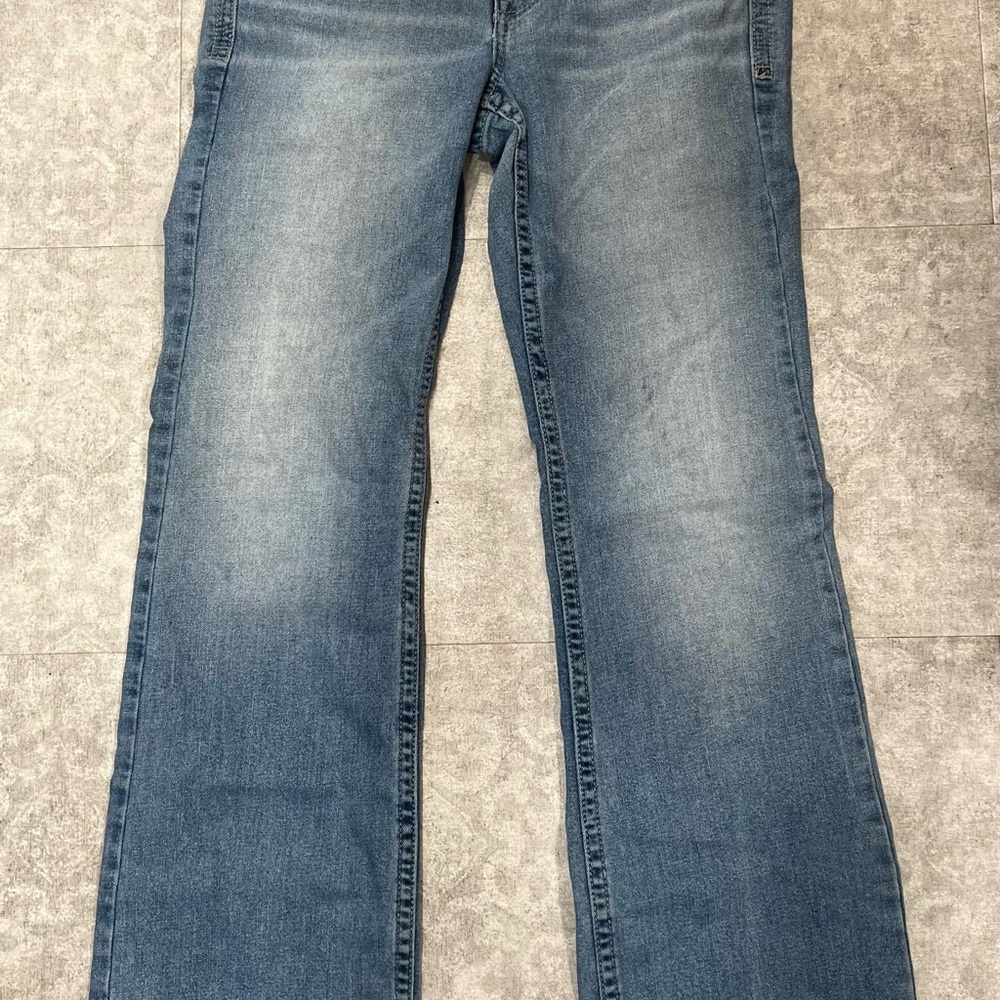 Straight-Leg Jeans in Faded Blue
